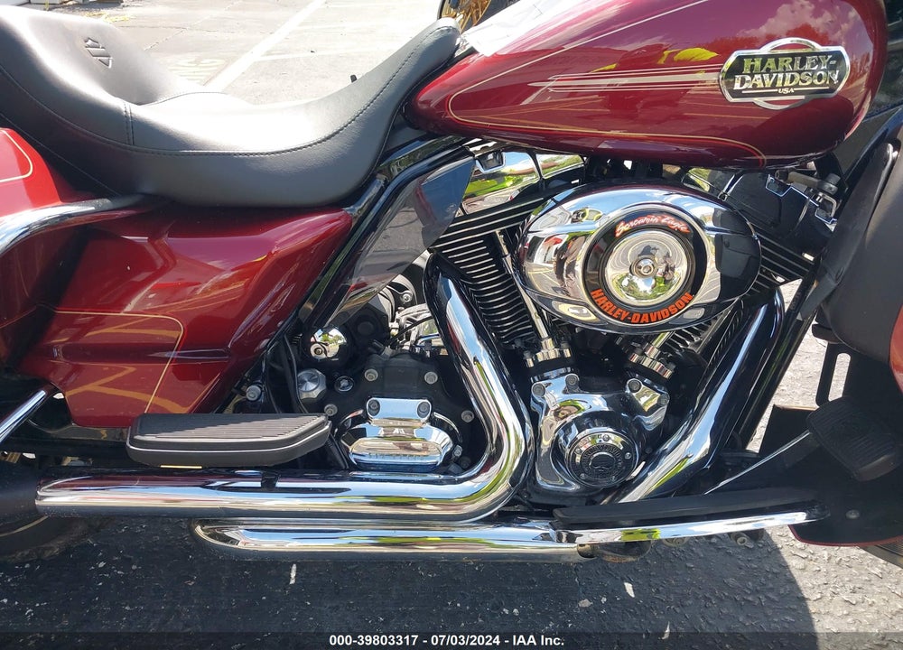 2010 HARLEY-DAVIDSON FLHTCU VIN: 1HD1FC412AB630209
