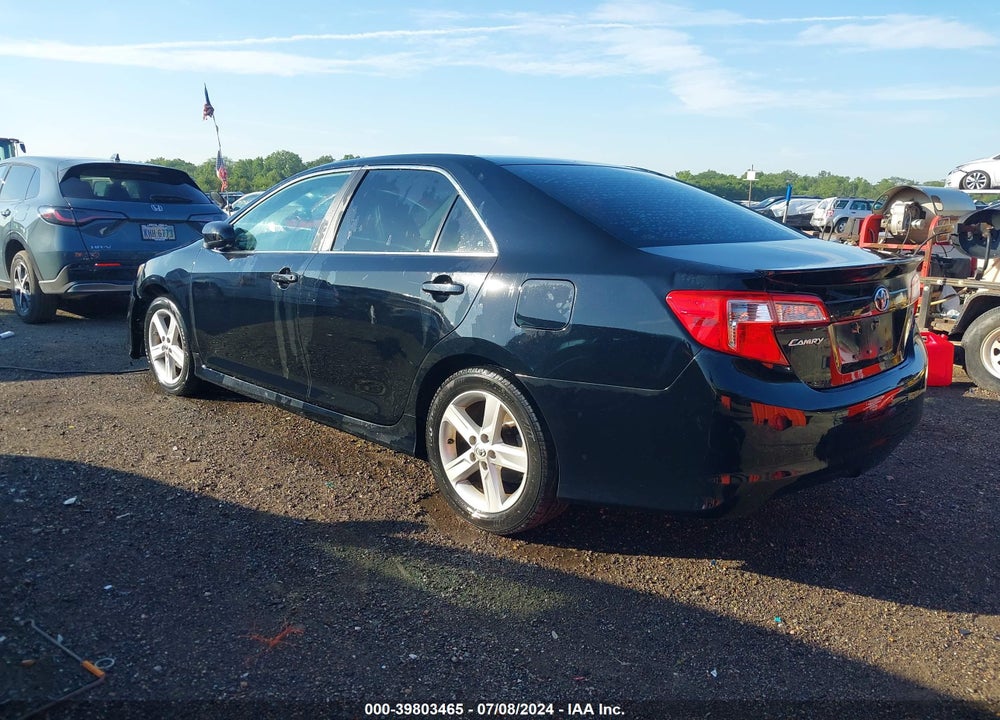 2014 TOYOTA CAMRY SE VIN: 4T1BF1FK2EU769505