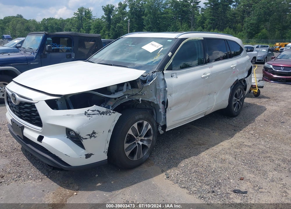 2021 TOYOTA HIGHLANDER XLE VIN: 5TDGZRBH0MS540365