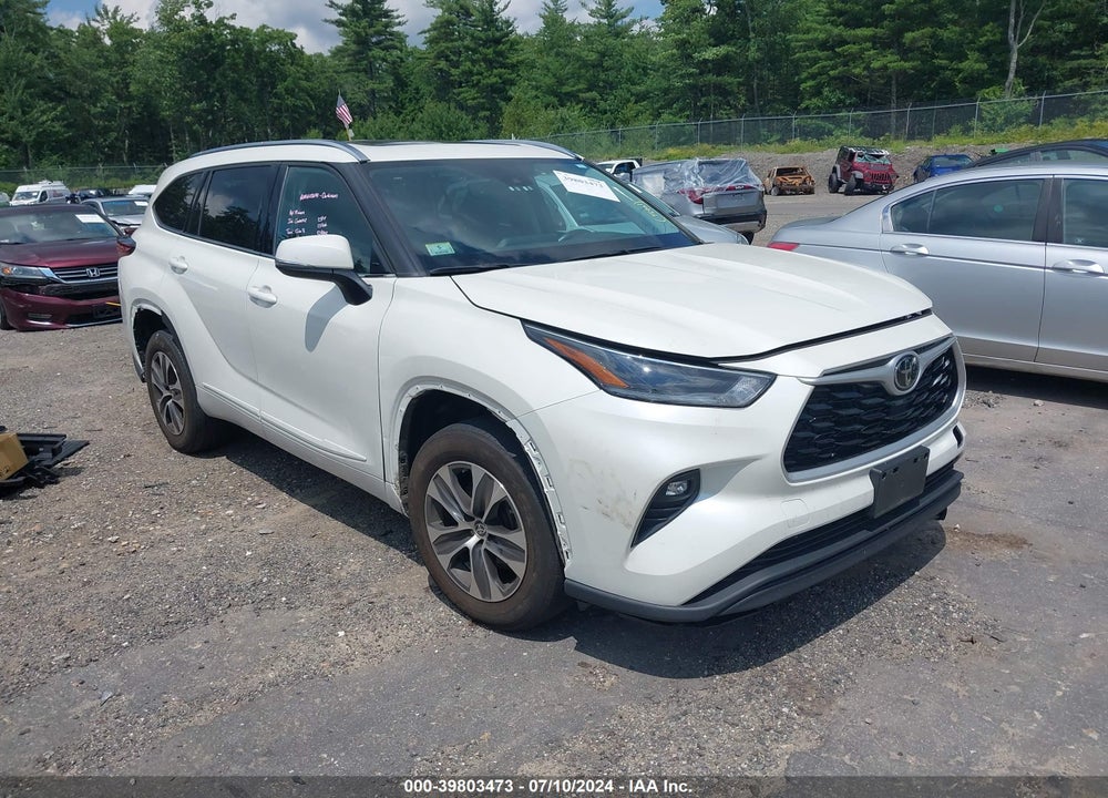2021 TOYOTA HIGHLANDER XLE VIN: 5TDGZRBH0MS540365