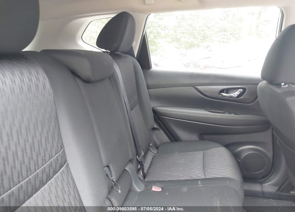 2017 NISSAN ROGUE SV VIN: KNMAT2MT9HP597129