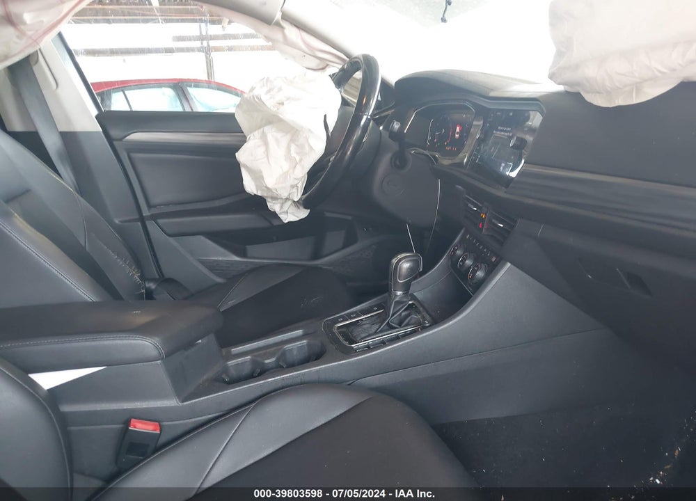 2019 VOLKSWAGEN JETTA 1.4T SEL VIN: 3VWE57BU5KM083244