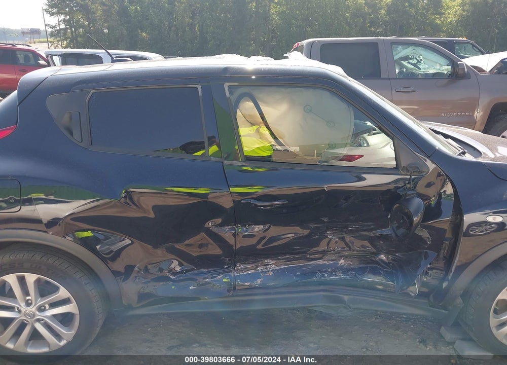 2014 NISSAN JUKE SV VIN: JN8AF5MR5ET454571