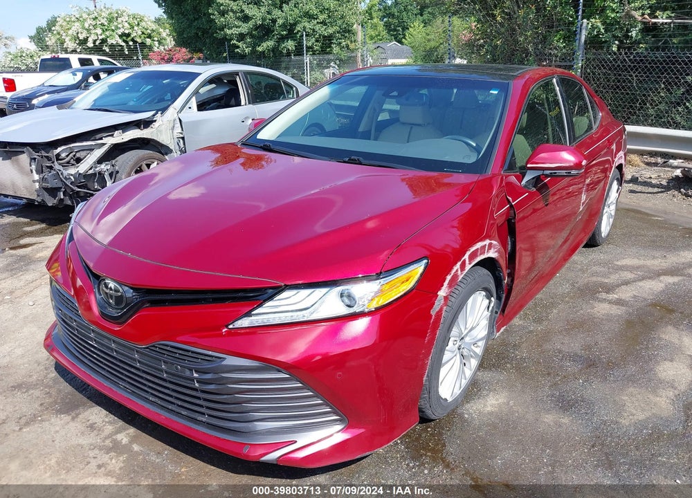 2018 TOYOTA CAMRY XLE VIN: 4T1B11HK2JU504749