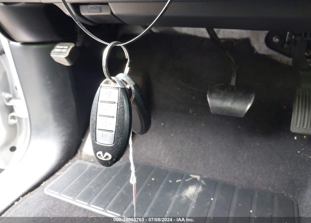 2011 INFINITI QX56 VIN: JN8AZ2NC9B9301216