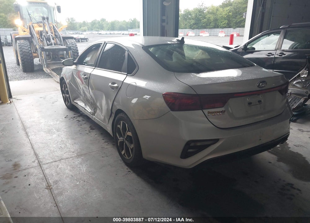 2019 KIA FORTE LXS VIN: 3KPF24AD4KE079714