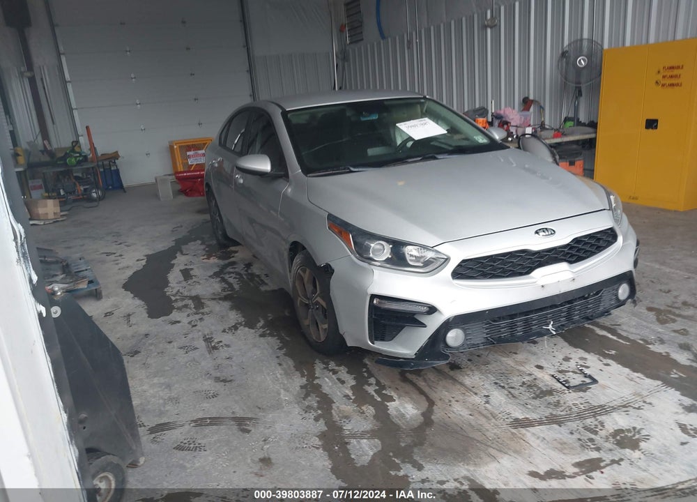2019 KIA FORTE LXS VIN: 3KPF24AD4KE079714