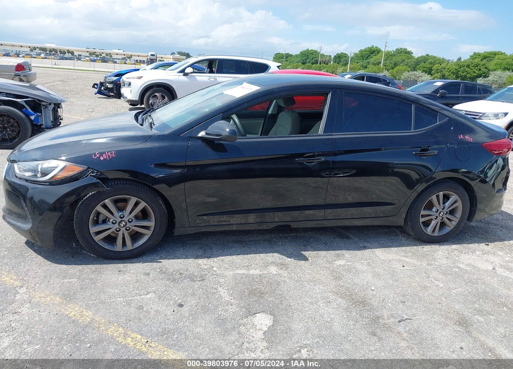 2018 HYUNDAI ELANTRA SEL VIN: 5NPD84LF9JH339796