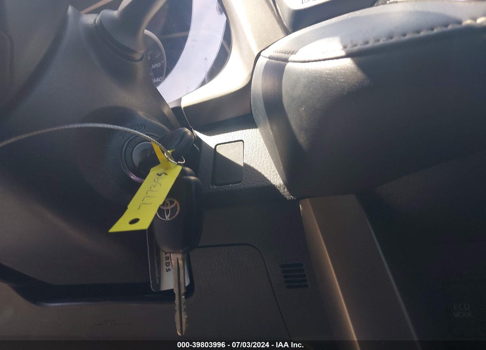 2013 TOYOTA RAV4 XLE VIN: 2T3RFREV7DW071664