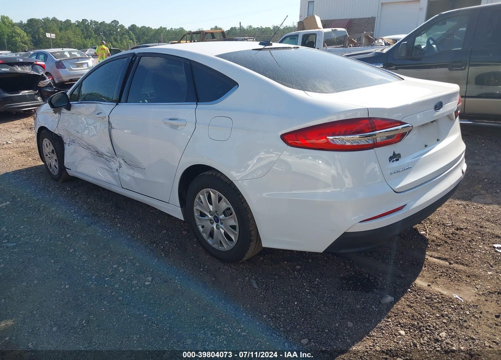 2019 FORD FUSION S VIN: 3FA6P0G76KR285613