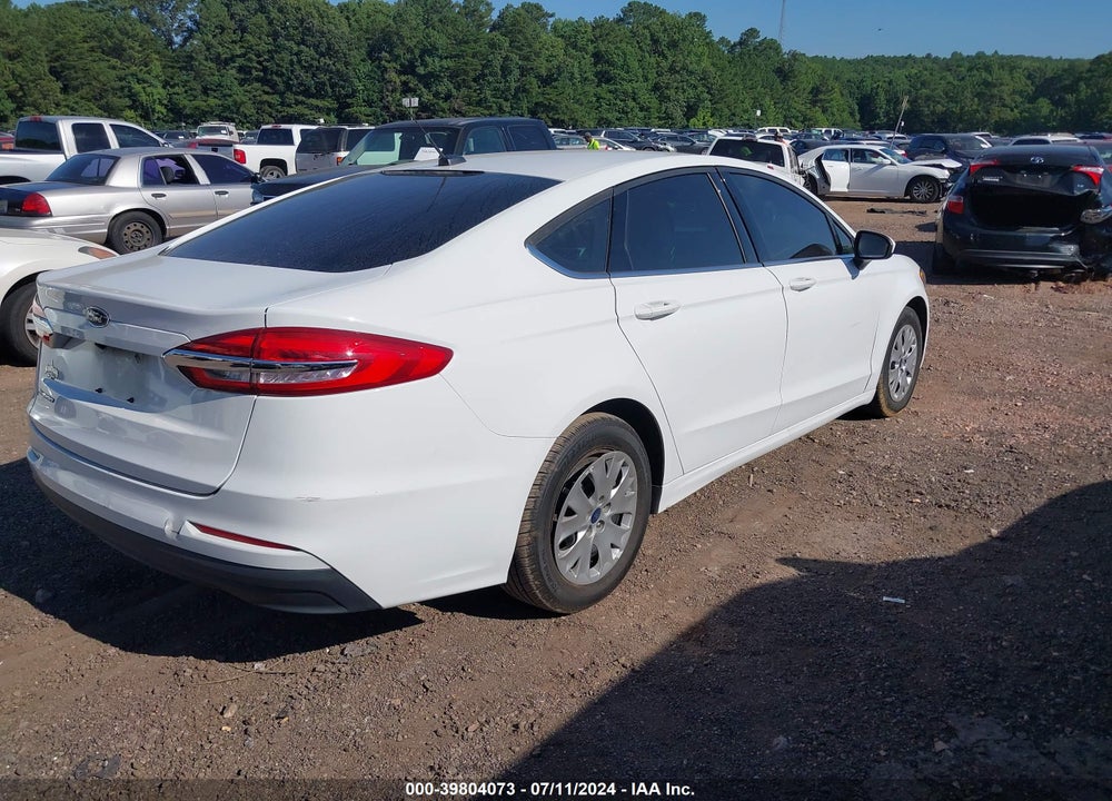 2019 FORD FUSION S VIN: 3FA6P0G76KR285613