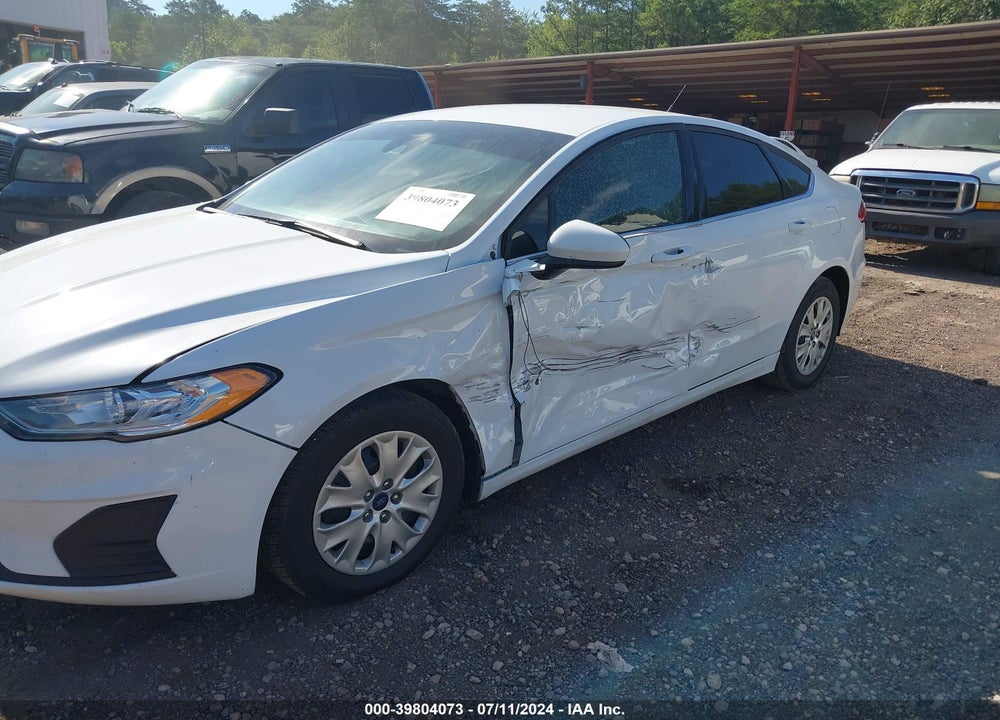 2019 FORD FUSION S VIN: 3FA6P0G76KR285613