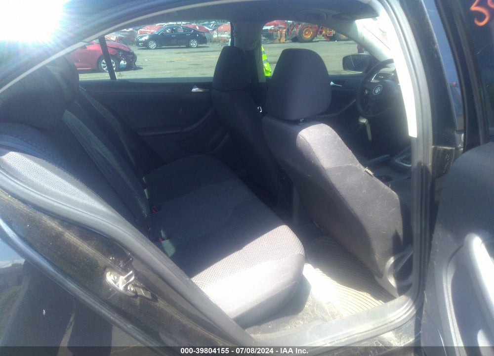 2014 VOLKSWAGEN JETTA 2.0L S VIN: 3VW2K7AJ9EM317764