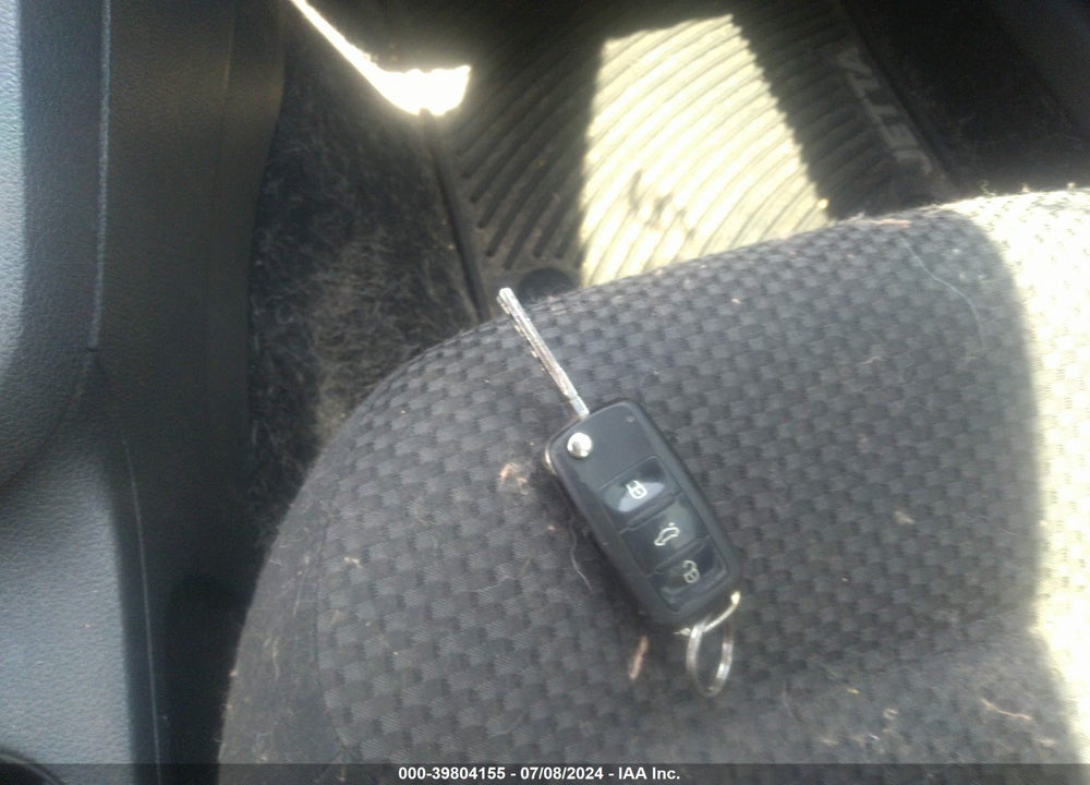 2014 VOLKSWAGEN JETTA 2.0L S VIN: 3VW2K7AJ9EM317764