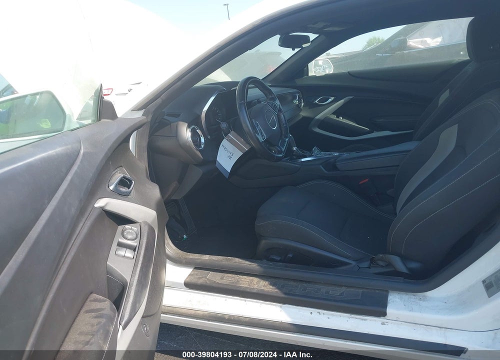 2019 CHEVROLET CAMARO 1LT VIN: 1G1FB1RX6K0125543