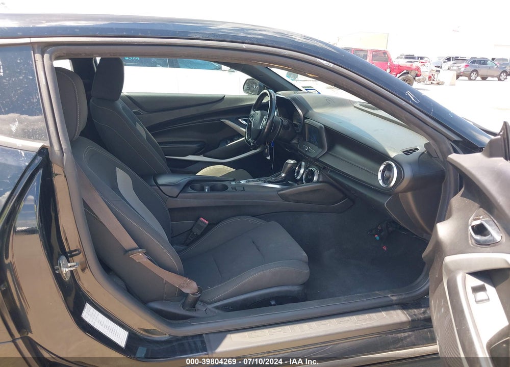 2017 CHEVROLET CAMARO VIN: 1G1FB1RS2H0185252