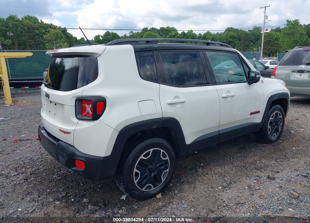 2015 JEEP RENEGADE TRAILHAWK VIN: ZACCJBCT2FPB31445
