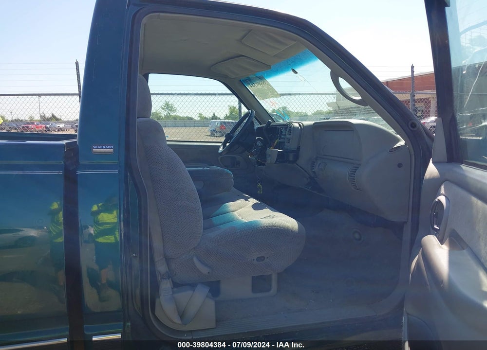 1998 CHEVROLET C1500 FLEETSIDE VIN: 1GCEC14R0WZ156054