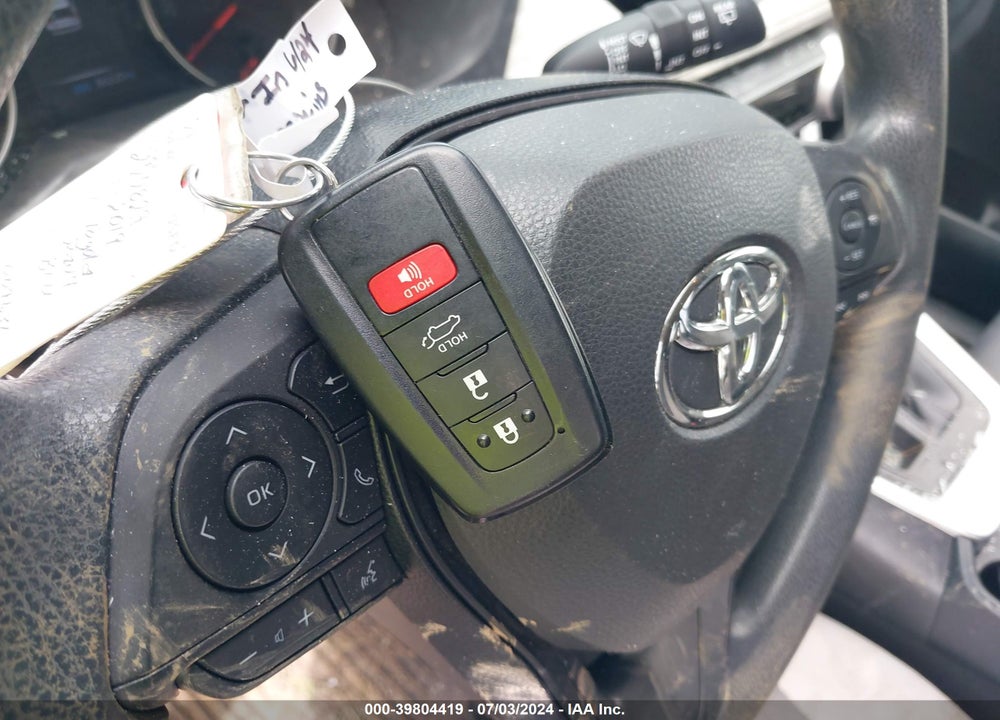 2019 TOYOTA RAV4 XLE VIN: JTMP1RFV0KJ009636