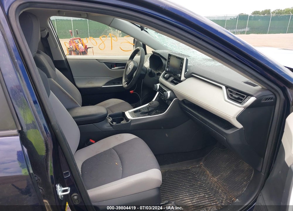 2019 TOYOTA RAV4 XLE VIN: JTMP1RFV0KJ009636
