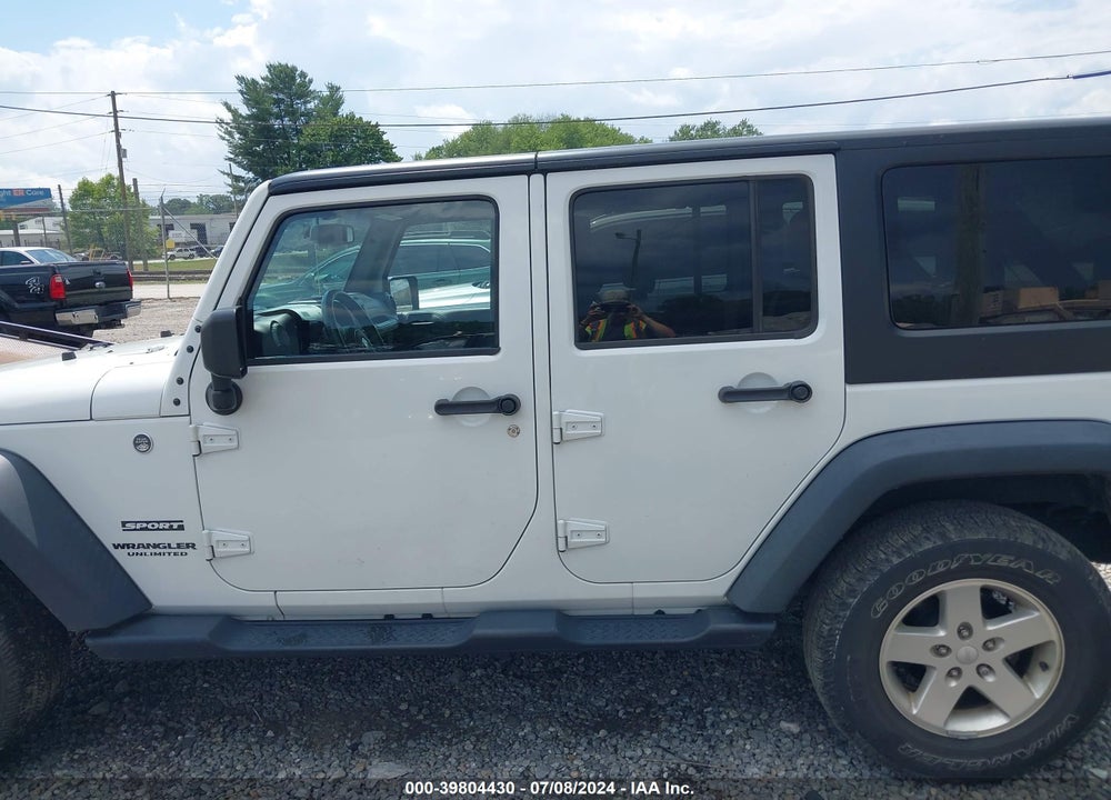 2015 JEEP WRANGLER UNLIMITED SPORT VIN: 1C4BJWDG5FL545893