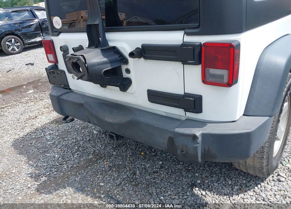 2015 JEEP WRANGLER UNLIMITED SPORT VIN: 1C4BJWDG5FL545893