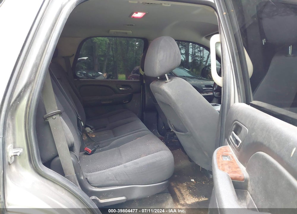 2007 CHEVROLET TAHOE LT VIN: 1GNEK130X7J112432