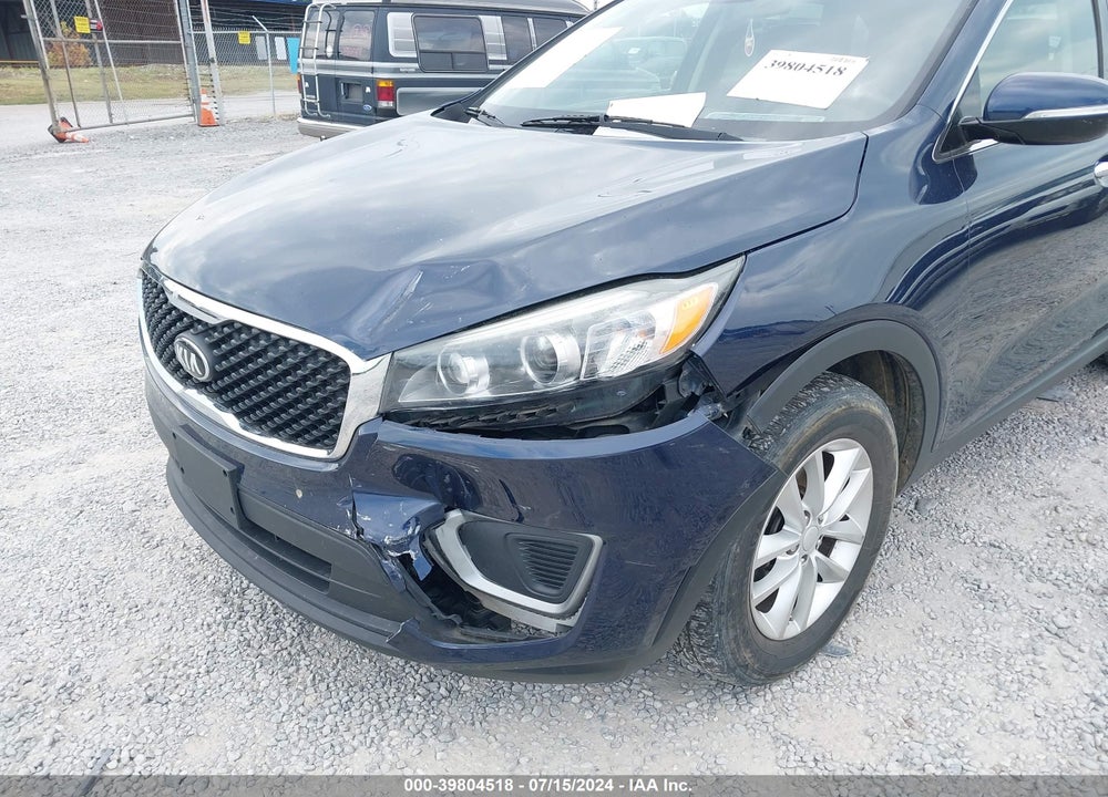 2016 KIA SORENTO 3.3L LX VIN: 5XYPG4A52GG042704