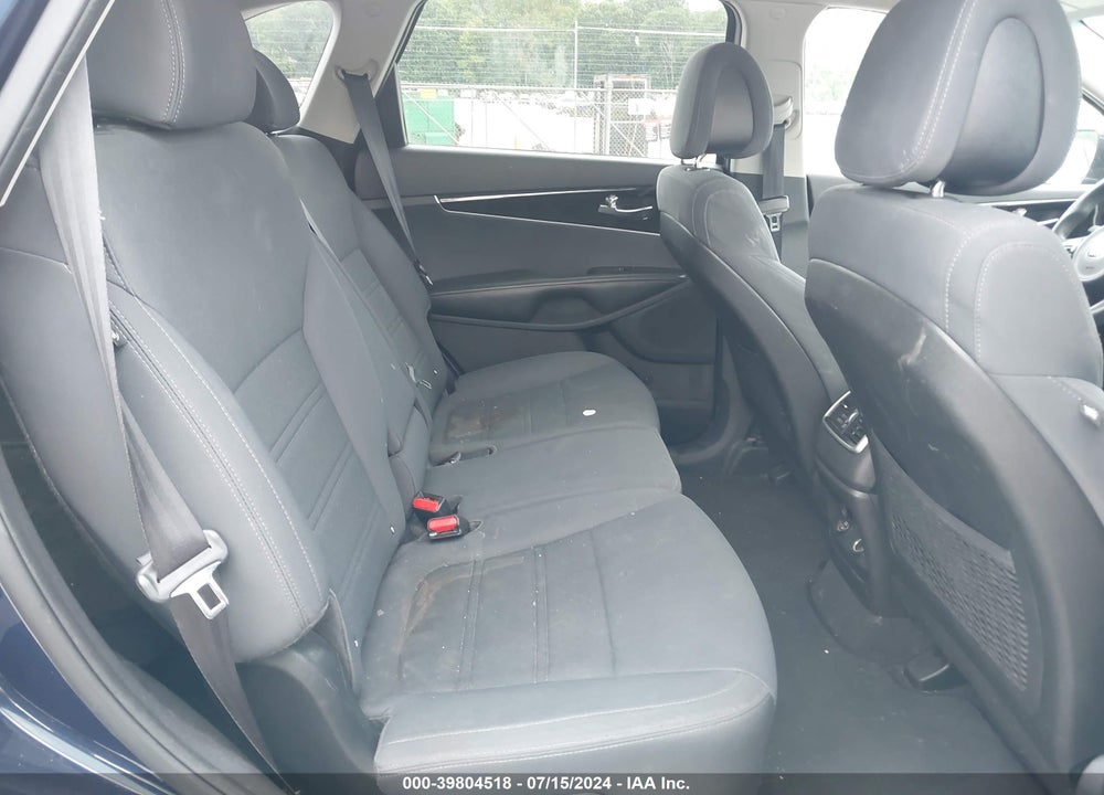 2016 KIA SORENTO 3.3L LX VIN: 5XYPG4A52GG042704
