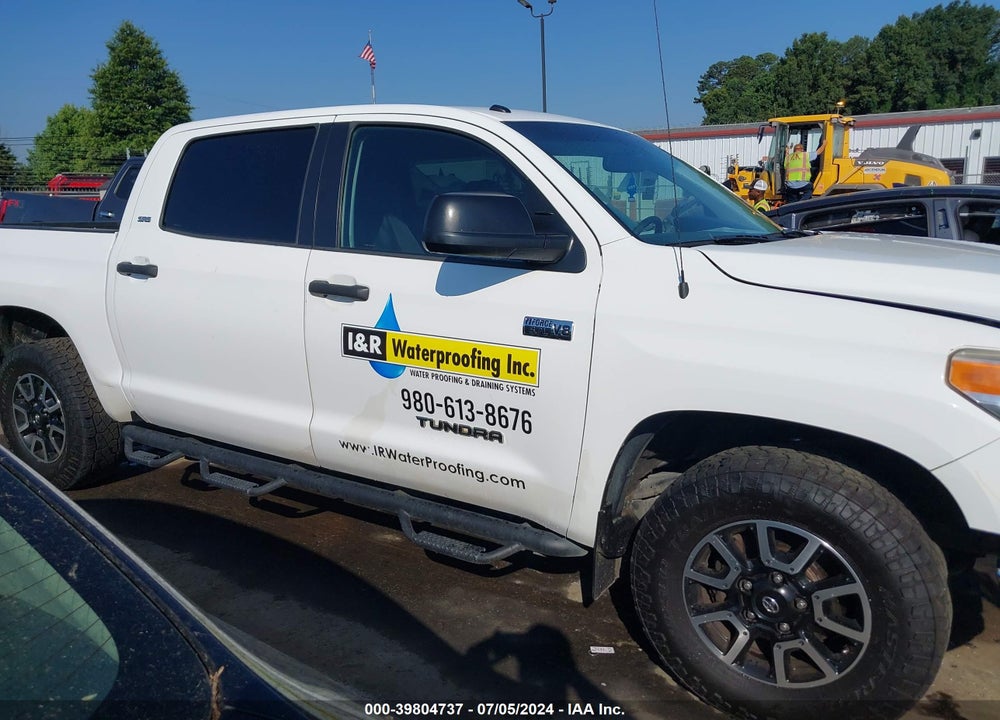 2016 TOYOTA TUNDRA SR5 5.7L V8 VIN: 5TFDW5F14GX539817