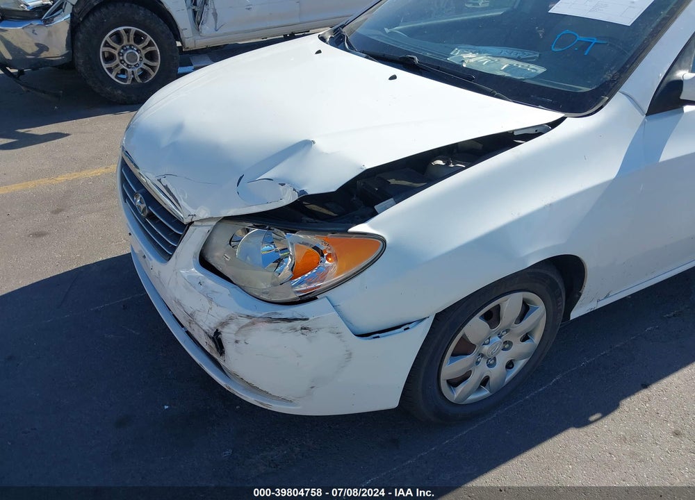 2008 HYUNDAI ELANTRA GLS/SE VIN: KMHDU46D18U527083