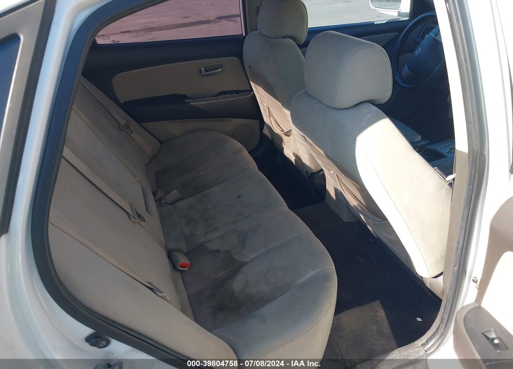 2008 HYUNDAI ELANTRA GLS/SE VIN: KMHDU46D18U527083