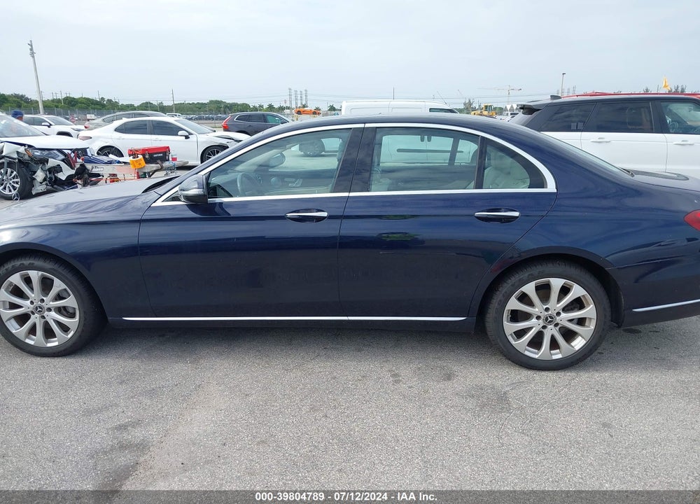 2018 MERCEDES-BENZ E 300 VIN: WDDZF4JB8JA313425