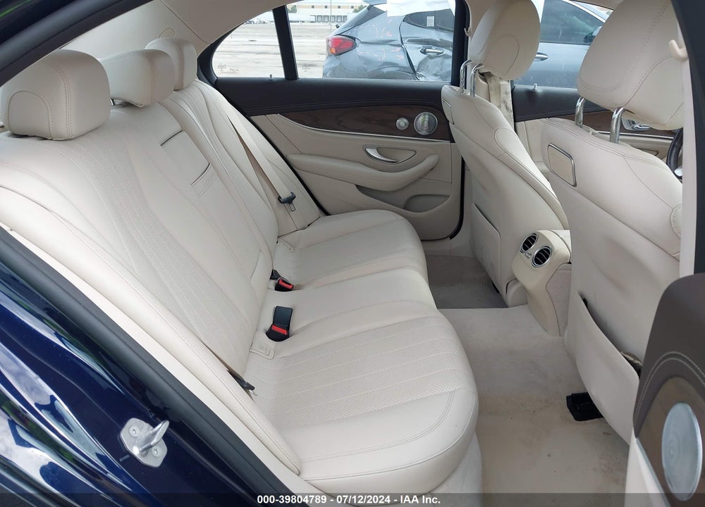 2018 MERCEDES-BENZ E 300 VIN: WDDZF4JB8JA313425