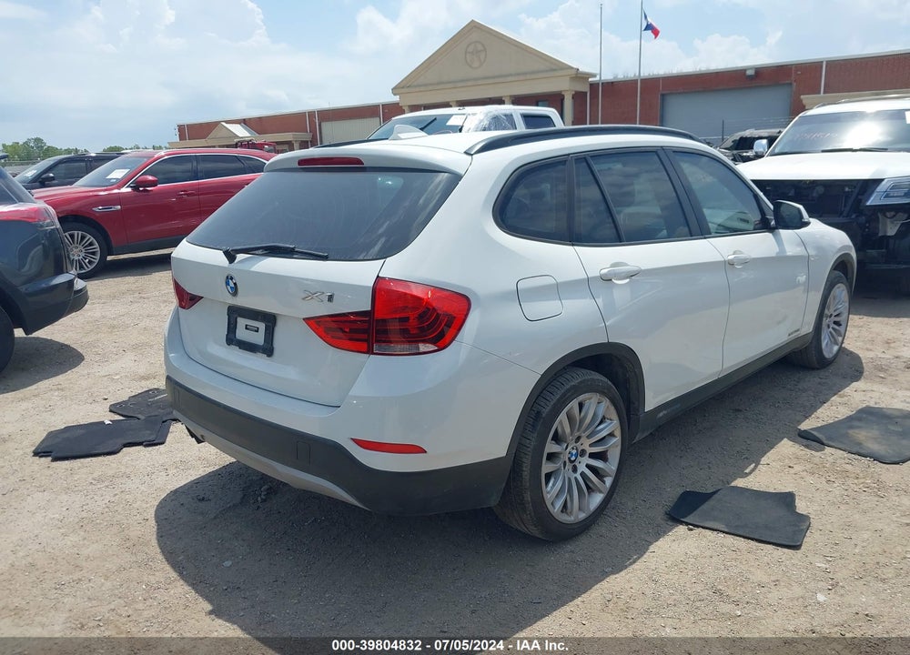 2014 BMW X1 VIN: WBAVL1C57EVY21646
