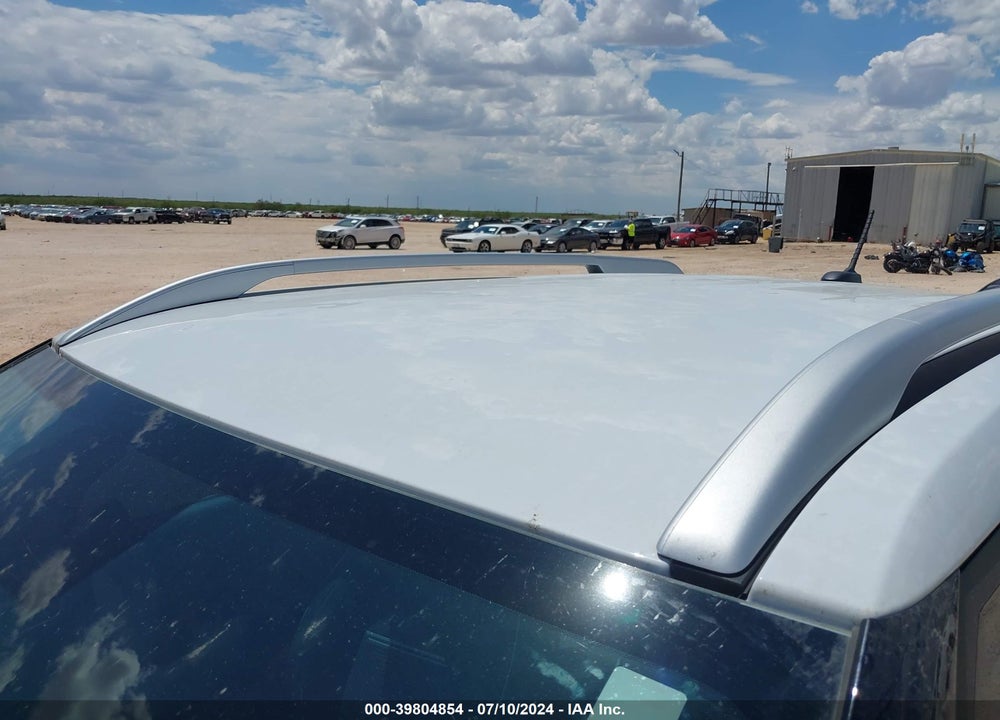 2024 HYUNDAI VENUE LIMITED VIN: KMHRC8A35RU287973