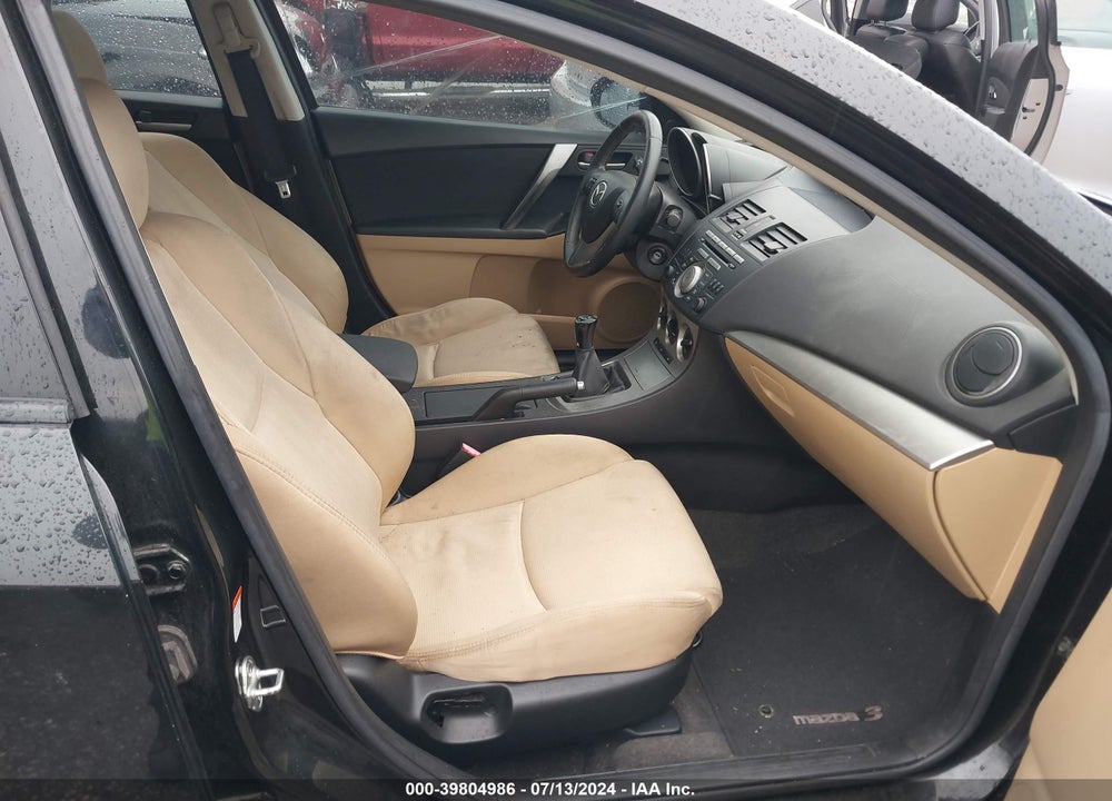2011 MAZDA 3 S SPORT VIN: JM1BL1K53B1368779
