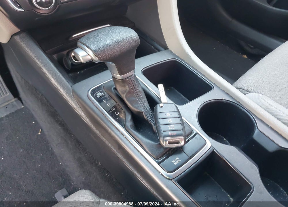 2018 KIA OPTIMA LX VIN: 5XXGT4L30JG192975