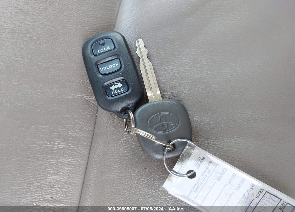 2005 TOYOTA CAMRY XLE VIN: 4T1BE30K85U097229