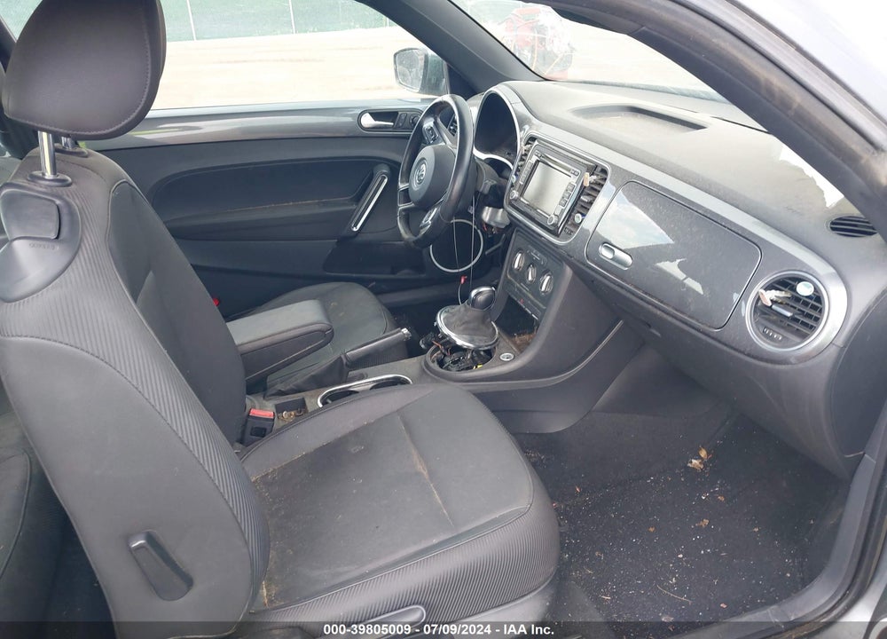 2013 VOLKSWAGEN BEETLE 2.5L VIN: 3VWJX7AT4DM673584
