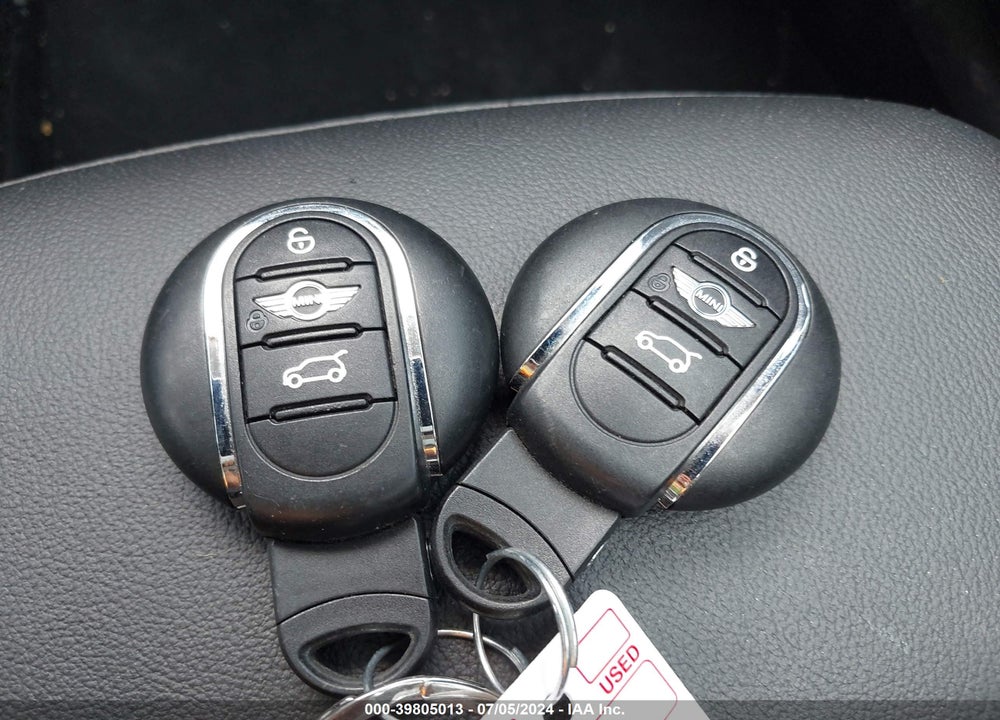 2017 MINI CLUBMAN COOPER VIN: WMWLU1C52H2F26810