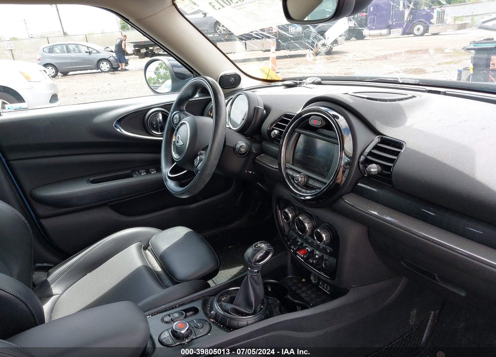 2017 MINI CLUBMAN COOPER VIN: WMWLU1C52H2F26810