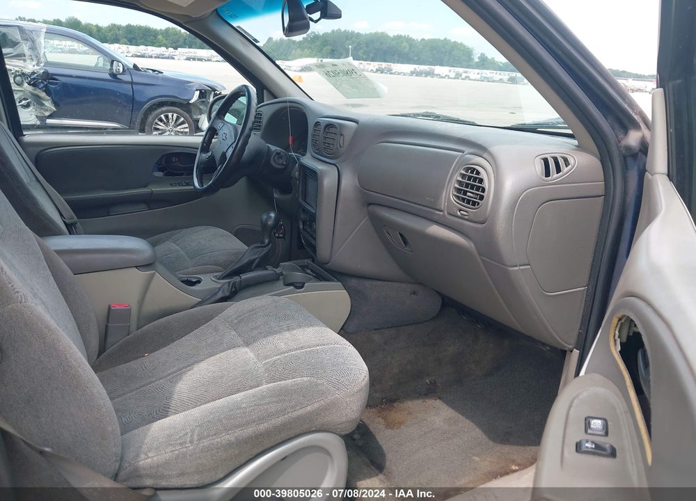 2004 CHEVROLET TRAILBLAZER LT VIN: 1GNDT13S642156301