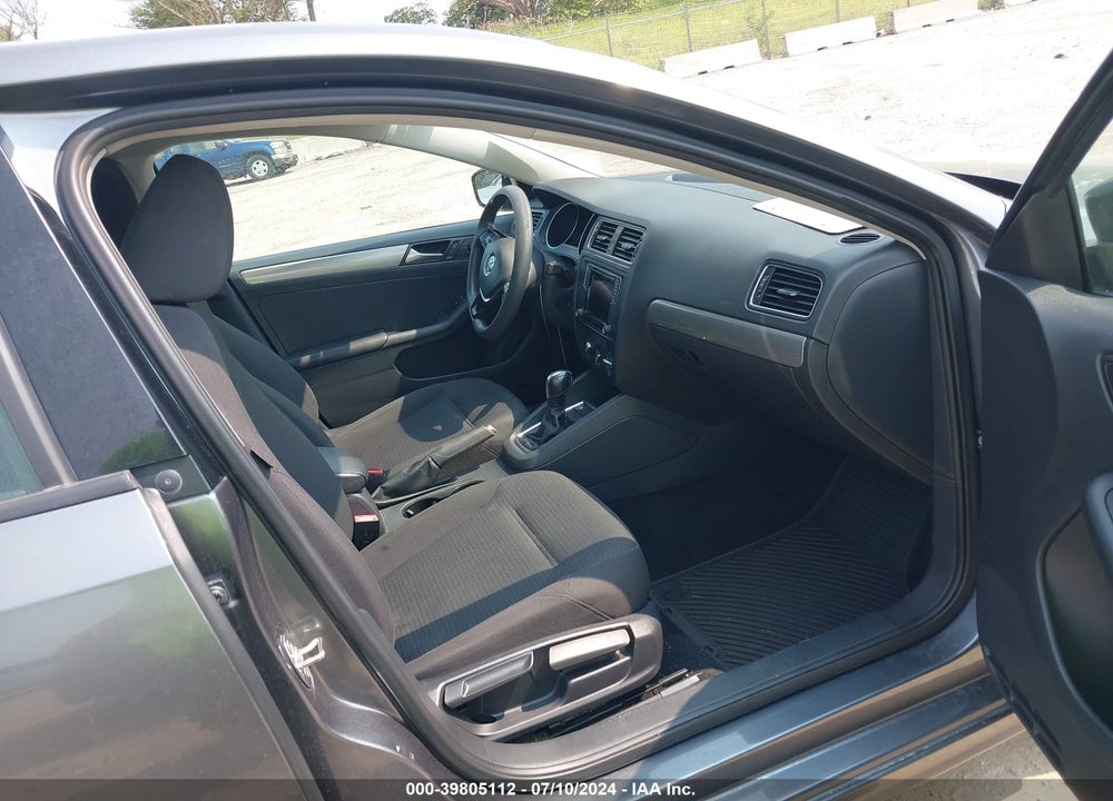 2016 VOLKSWAGEN JETTA 1.4T SE VIN: 3VWD67AJ5GM227172