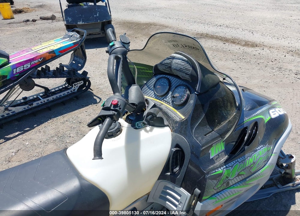 2003 ARCTIC CAT ZR 600 VIN: 4UF03SNW33T156044