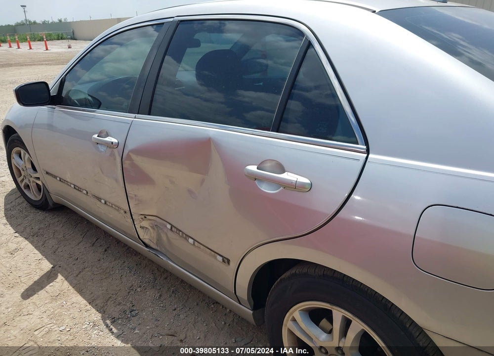 2007 HONDA ACCORD 2.4 EX VIN: 1HGCM567X7A068511