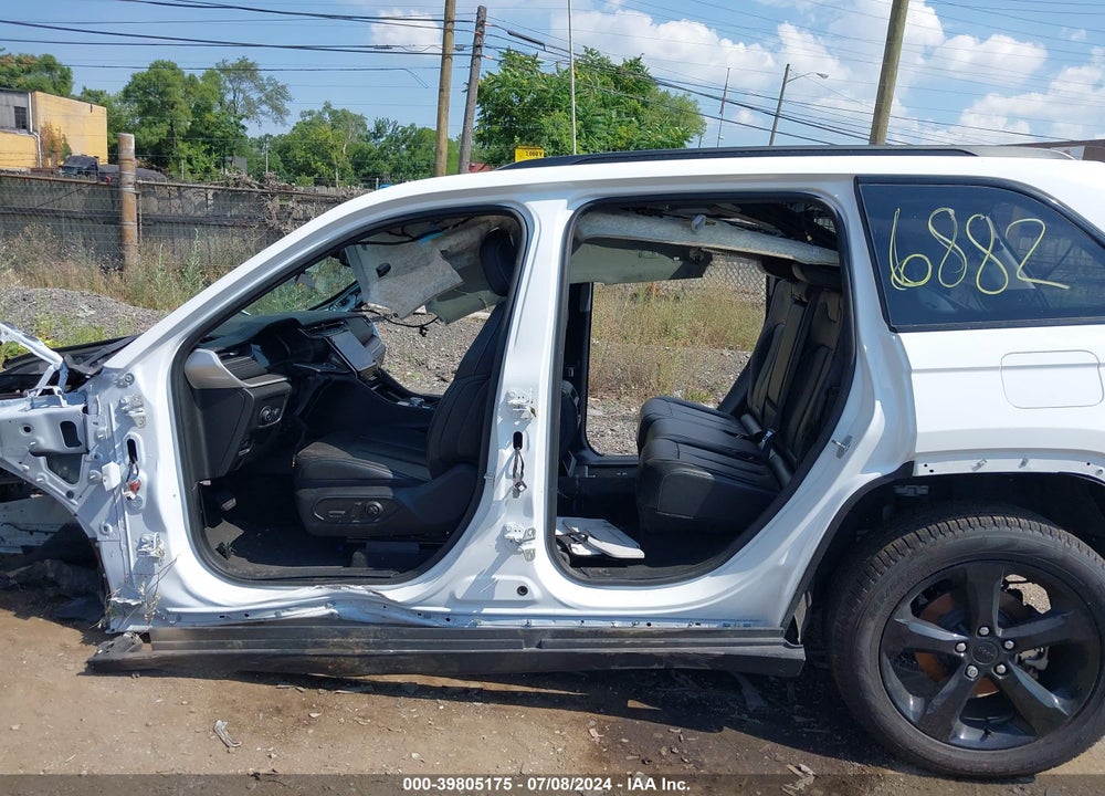 2023 JEEP GRAND CHEROKEE LIMITED 4X4 VIN: 1C4RJHBG9PC586882