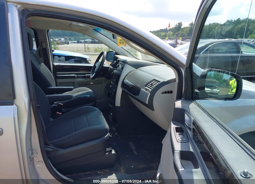 2010 DODGE GRAND CARAVAN SXT VIN: 2D4RN5D17AR444639