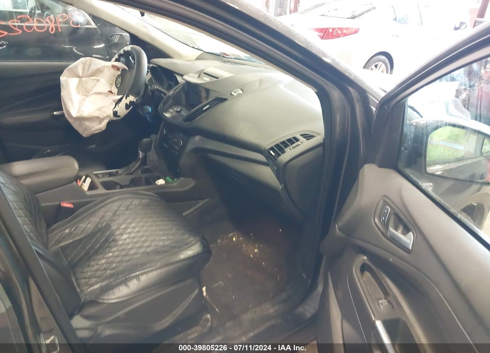 2017 FORD ESCAPE SE VIN: 1FMCU9GD8HUD87671