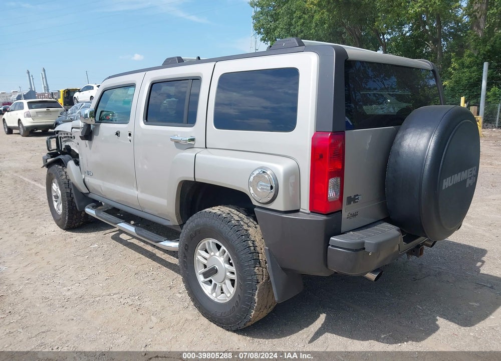 2006 HUMMER H3 SUV VIN: 5GTDN136468109492